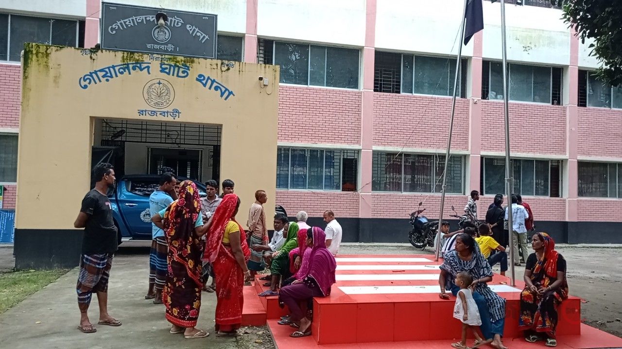 গোয়ালন্দে চালককে হত্যা করে রিক্সা ছিনতাই