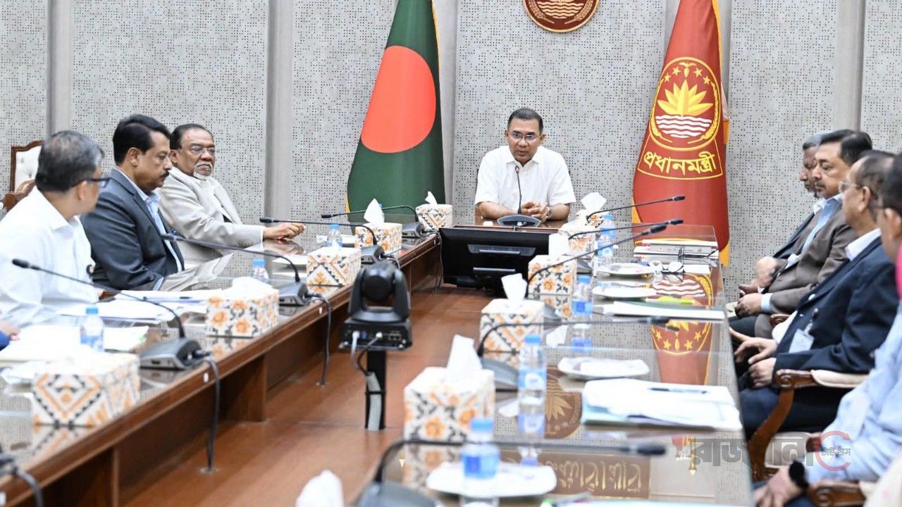 ​ফিটনেসবিহীন ও মেয়াদোত্তীর্ণ সব যান দ্রুত সরানোর নির্দেশ প্রধানমন্ত্রী তারেক রহমানের
