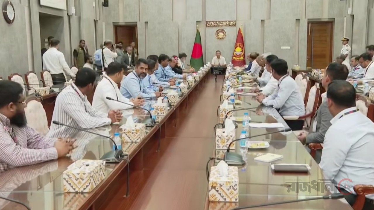 বন্ধ তিন রাষ্ট্রায়ত্ত পাটকল চালু করতে প্রধানমন্ত্রীর উপস্থিতিতে চুক্তি সই