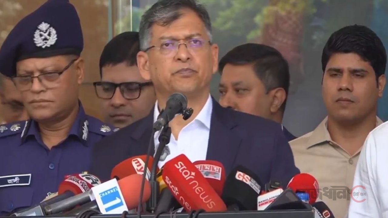লুট হওয়া অস্ত্র উদ্ধারে বিশেষ ইউনিট, তথ্যদাতাকে ২ লাখ টাকা পুরস্কার: স্বরাষ্ট্রমন্ত্রী